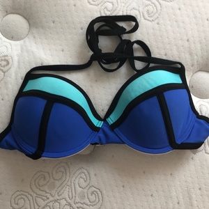 Triangl look bathing suit top